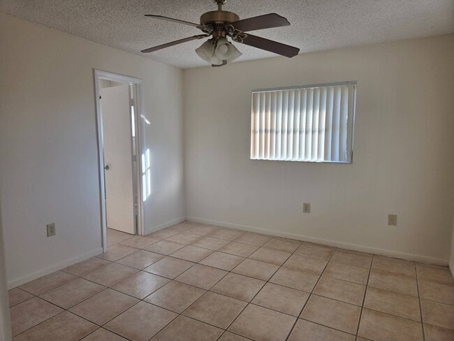 Building Photo - 4609 Leucadendra Dr