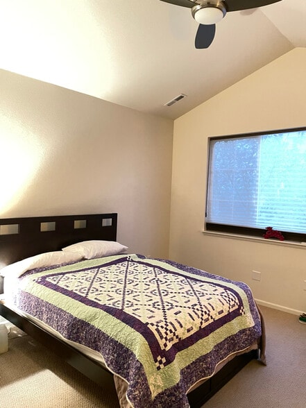 Building Photo - 15102 E Batavia Pl