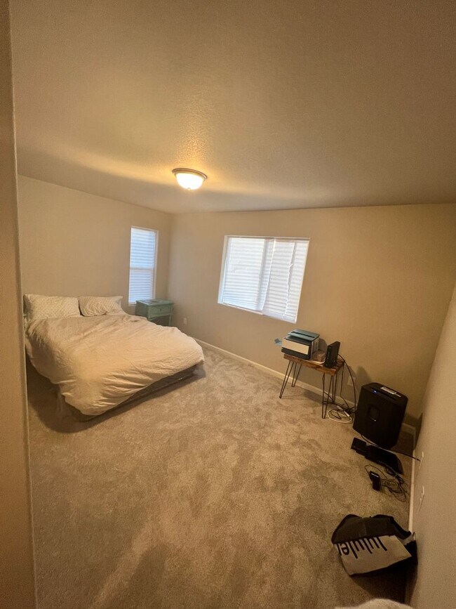 Building Photo - $2015 | 2BR/2.5BA | Lovely New Townhome in...