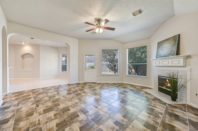 Building Photo - 16814 Tower Ridge