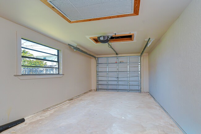 Building Photo - 3653 2nd Ave N
