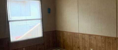 Building Photo - 190 Cir Pk Dr