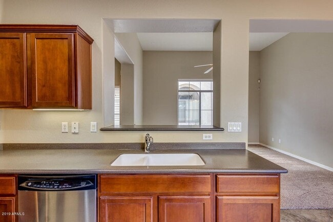 Building Photo - Beautiful home for rent