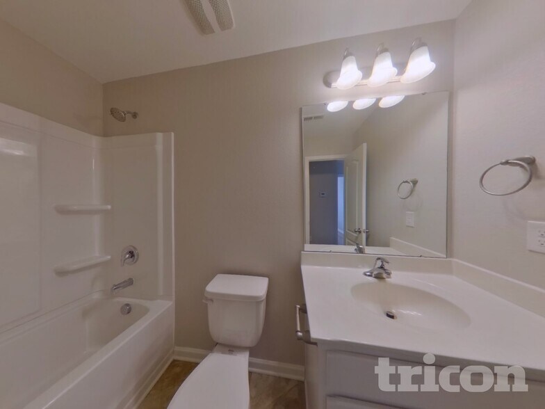 Building Photo - 1700 Allegheny Dr