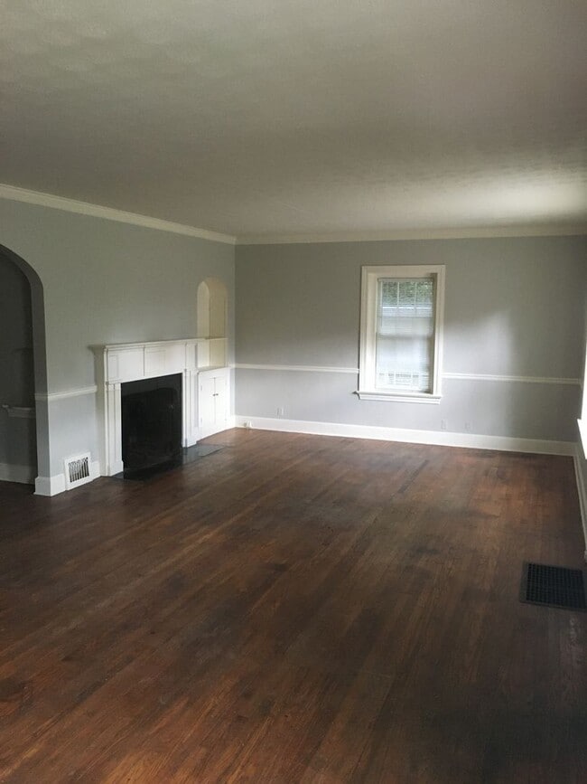 Building Photo - 1143 A&amp;B N Broad St.