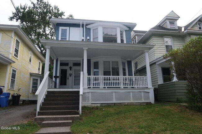 Primary Photo - 888 Lancaster St