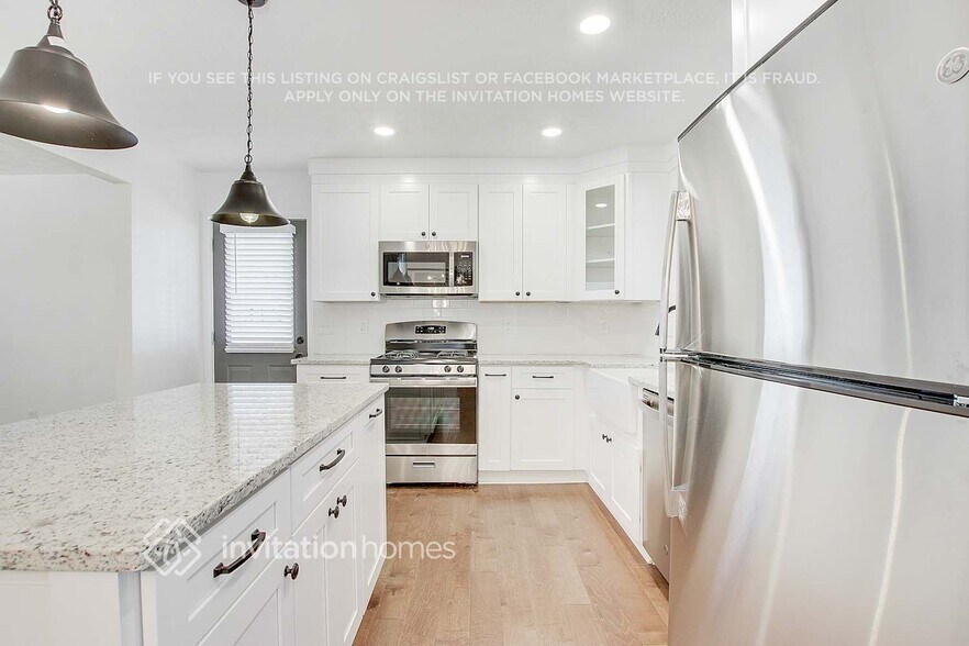 Building Photo - 675 Village Ln Dr SW