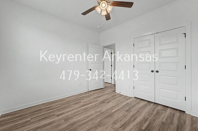 Building Photo - 407 W Taverner Xing