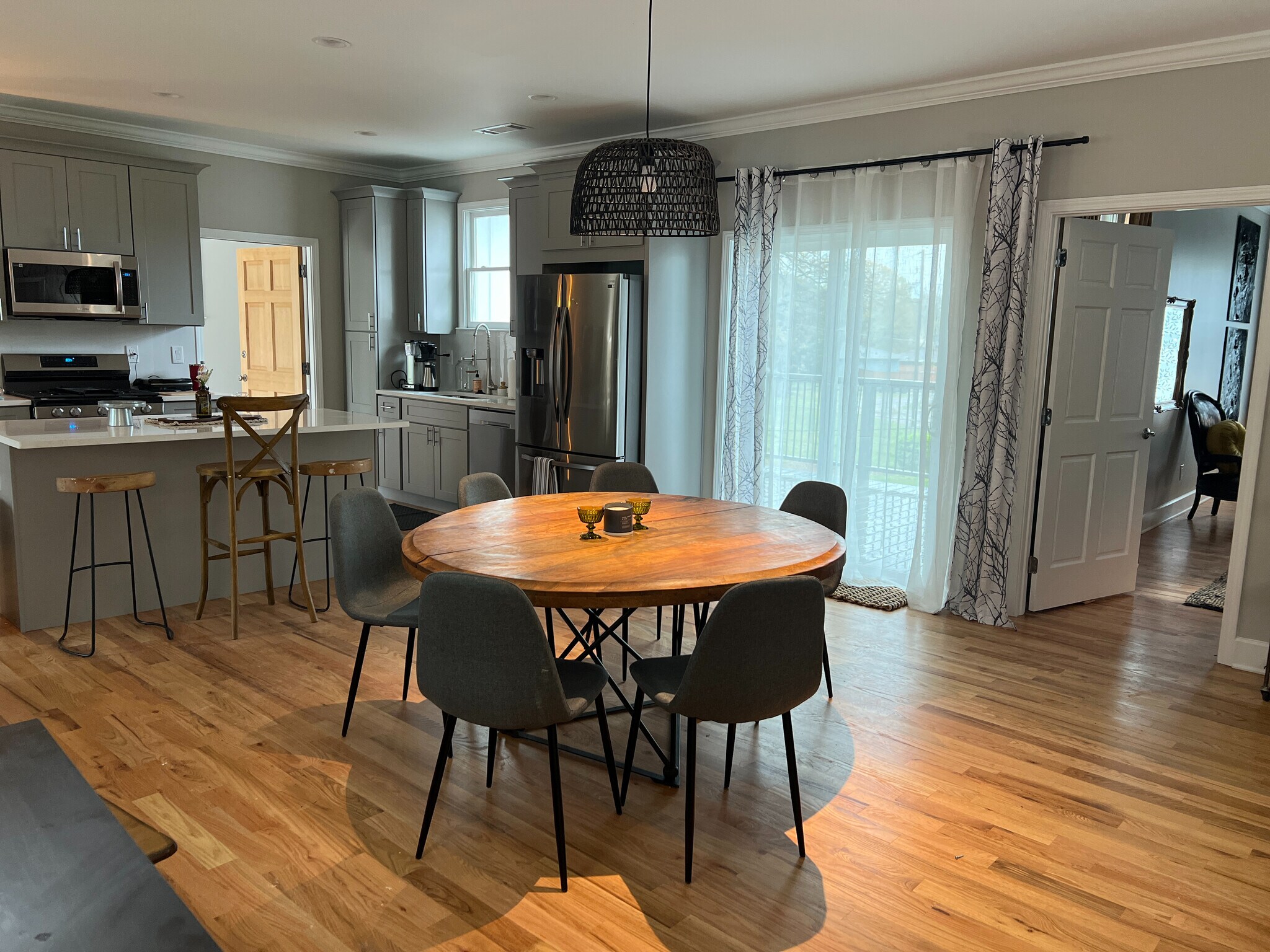 Building Photo - Room in House on Holland Ct