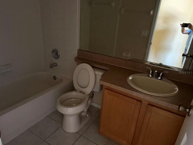 Building Photo - 1746 Mandavilla Dr
