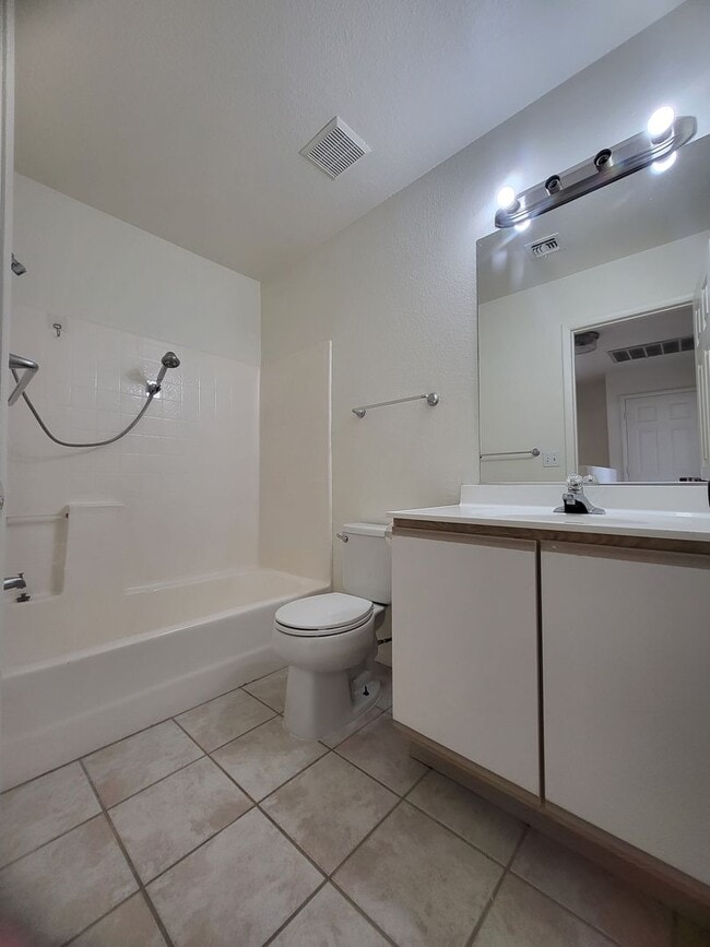 Building Photo - ZILONIS TOWNHOME II - Bourbon Street