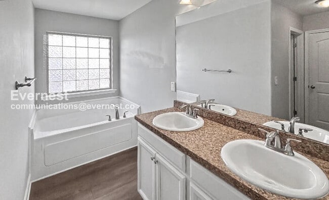 Building Photo - 136 Pitts Griffin Drive