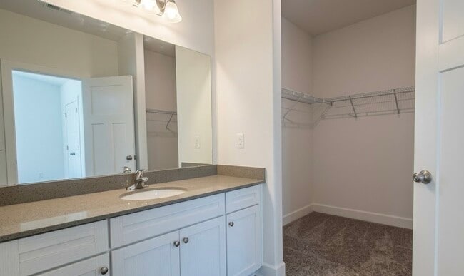 Building Photo - 1094 3980 W