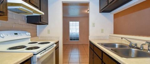 Building Photo - 1511 Barcelona Way Dr