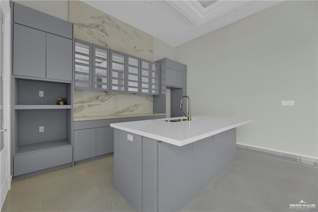 Building Photo - 17 Viola St