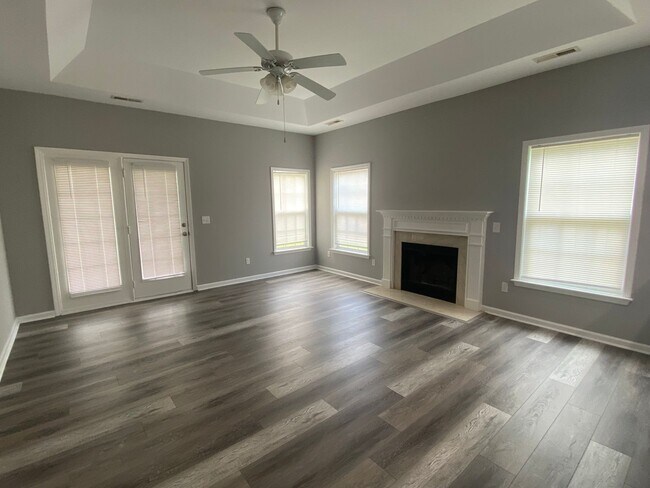 Building Photo - Home Highwoods Plantation