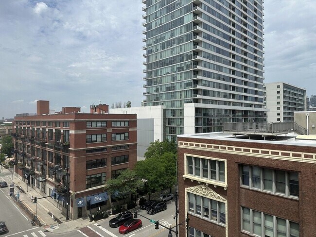 Building Photo - 1801 S MICHIGAN Ave