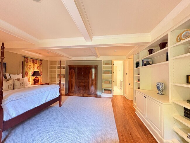 Building Photo - One Of Kind Home In Hedgemore Acres Subdivision! Gated! Landscaping Included! Over 5,000 Sq Ft! M...