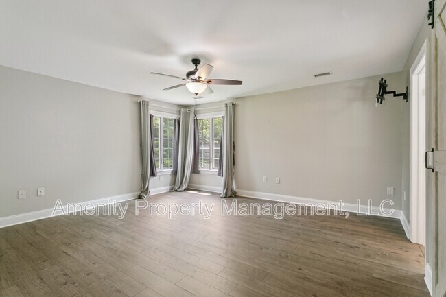 Building Photo - 182 Saddletown Rd