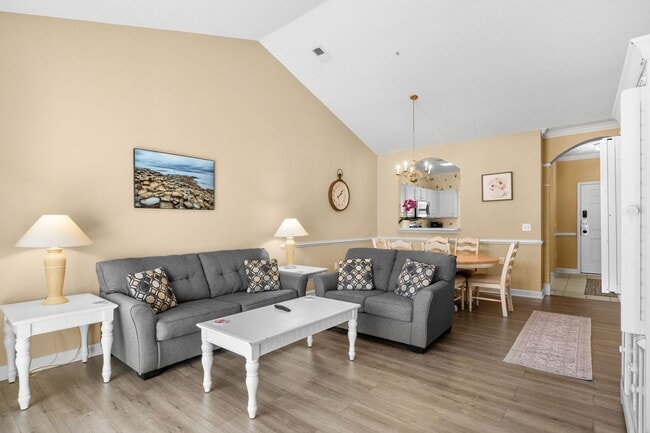 Building Photo - 6015 Catalina Dr