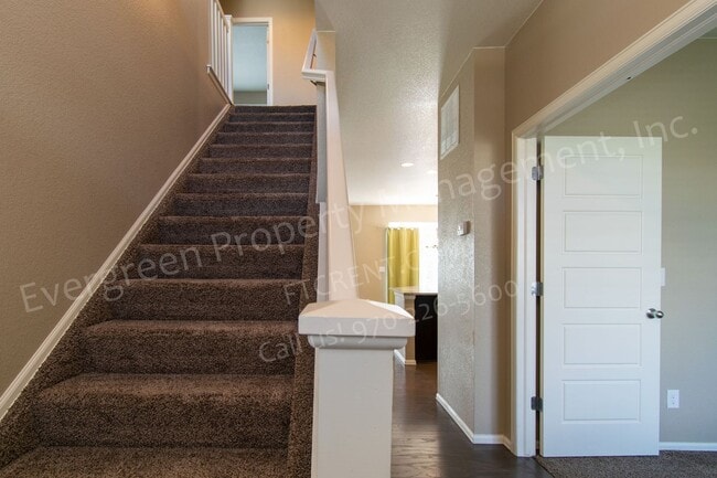 Building Photo - 436 Routt Dr