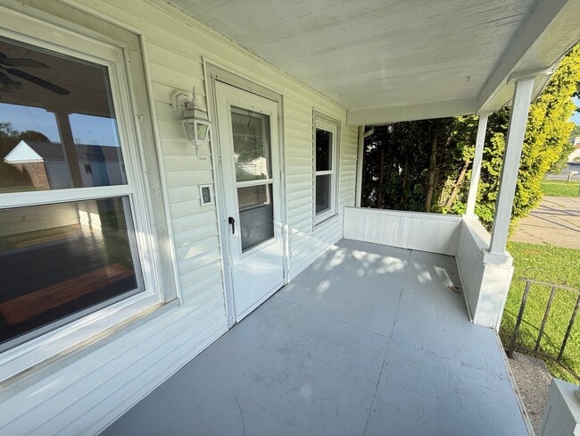 Building Photo - 2-Bedroom Ranch Home with Basement Storage and Fenced Yard