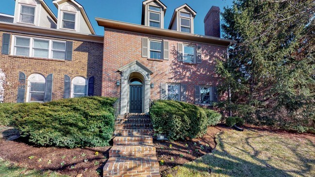 Building Photo - 311 Patchen Dr
