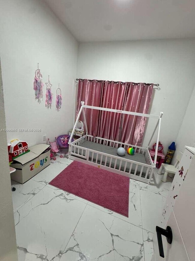 Building Photo - 25 NW 193rd St