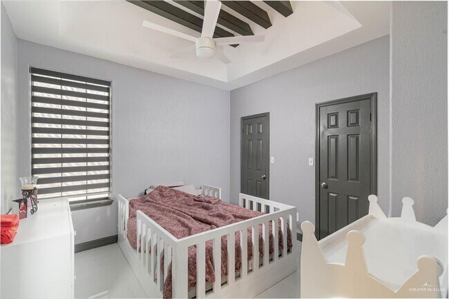 Building Photo - 12 Cimarron Dr