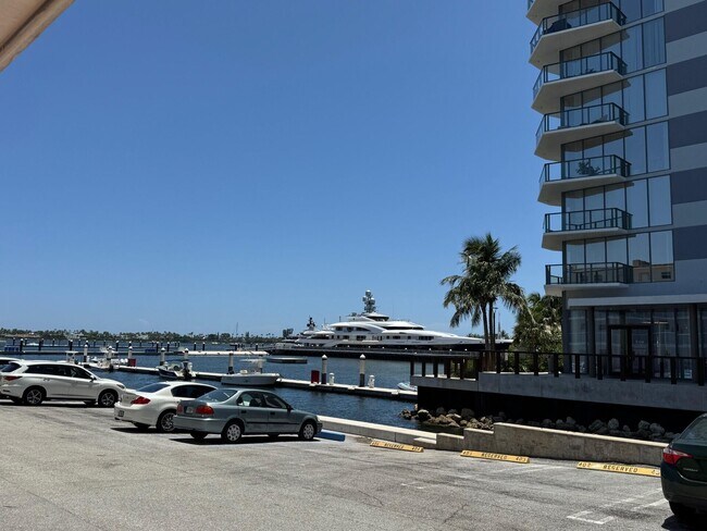 Building Photo - 4500 N Flagler Dr