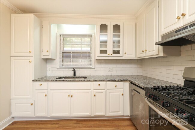 Building Photo - 937 Green Cir Dr