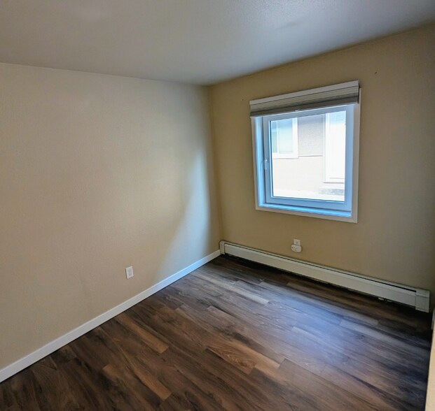 Building Photo - 618 Gambell St