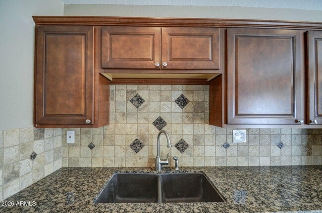 Building Photo - 3022 N 34th Pl