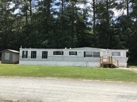 Building Photo - 3 BDRM - 1.5 BA SINGLEWIDE MOBILE- INSIDE...