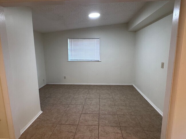 Building Photo - 108 N 19th St