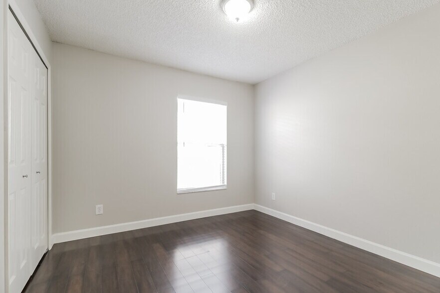 Building Photo - 14525 Lisalynne Ct