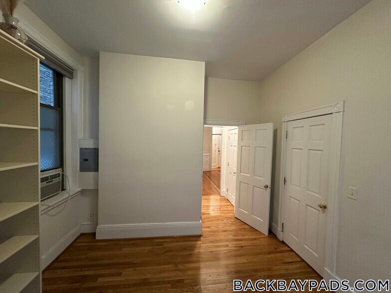 Building Photo - 366 Commonwealth Ave