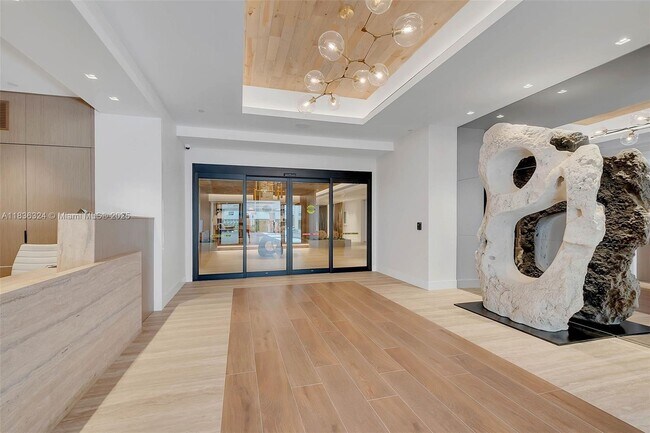 Building Photo - 2301 Collins Ave