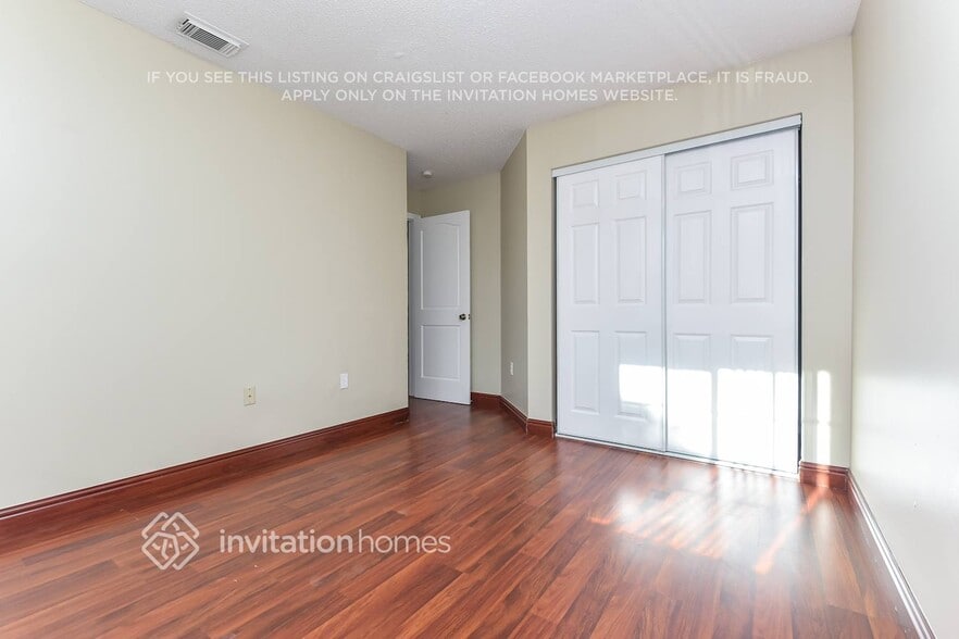 Building Photo - 14450 SW 139th Ave