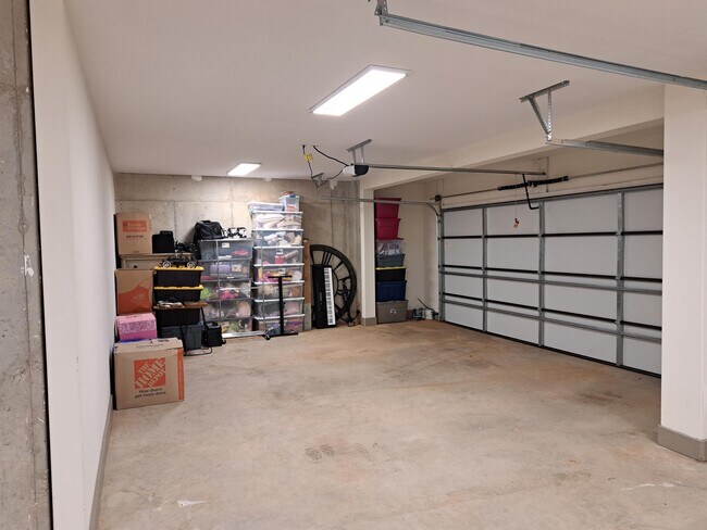 Building Photo - 7085 Fain Park Dr