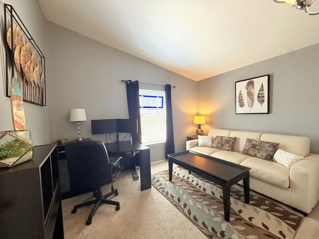 Building Photo - AVAILABLE NOW! 3 Bed / 2 Bath Condo in 55+...
