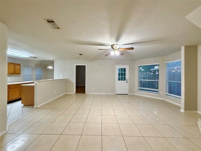 Building Photo - 6827 Autumn Thistle Dr