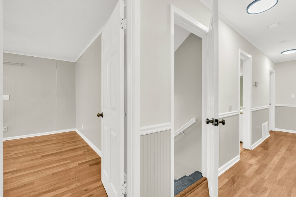 Building Photo - 222 Carr Rd