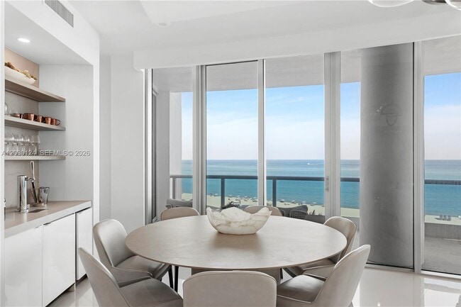 Building Photo - 5959 Collins Ave