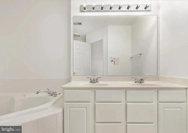Building Photo - 8105 Rainwater Cir