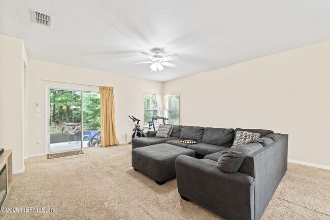 Building Photo - 300 Auburn Oaks Rd E