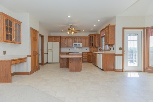 Building Photo - 2155 Durlin Rd