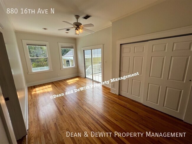 Building Photo - 880 16th Ave N