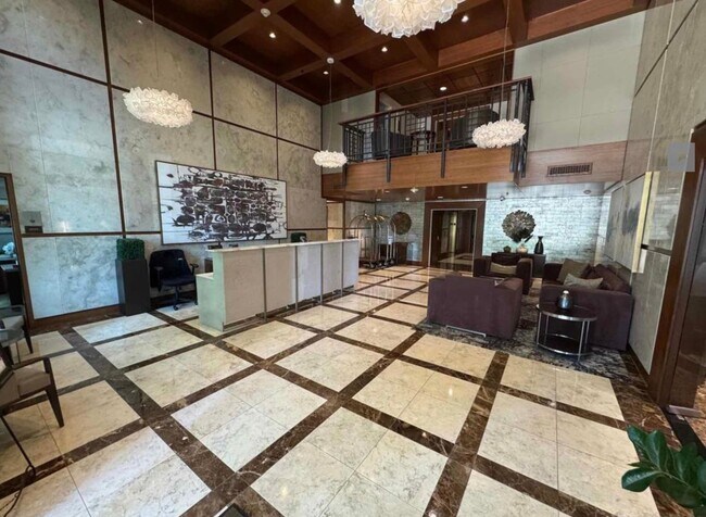 Building Photo - Newly updated features! 1 bedroom, 1.5 bat...