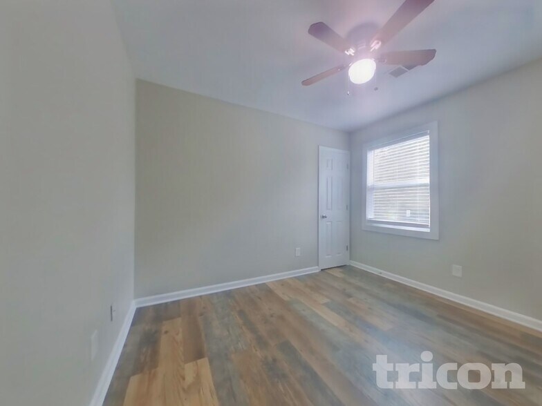 Building Photo - 1820 Crestwood Dr NW